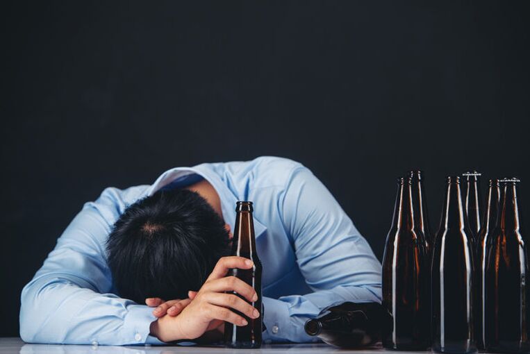 Daño al alcohol para los hombres